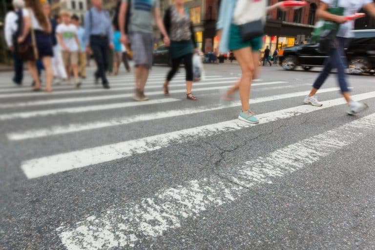 4-Way Stop Rules in Texas: Who Goes First?