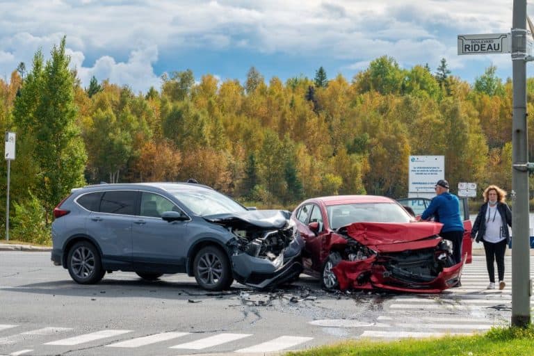 Qué hacer si alguien lo demanda por un accidente automovilístico en Texas