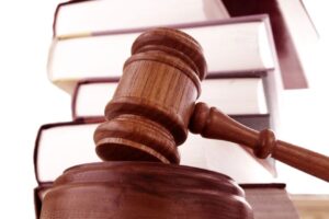 pre-litigation-vs-litigation-1.jpg